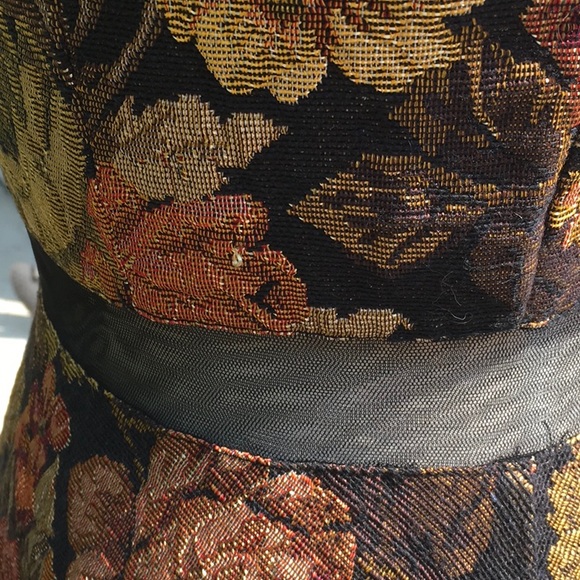 Autumn inspired tapestry dress - Picture 3 of 8